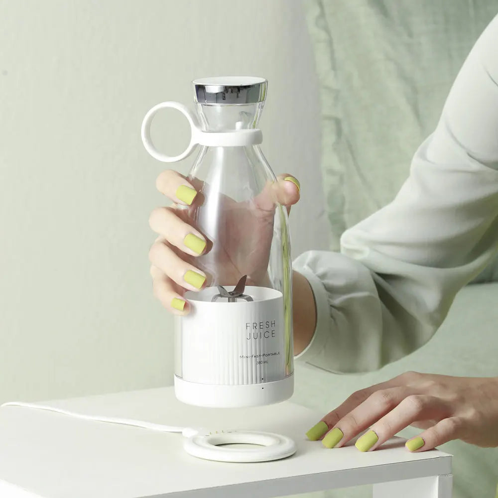 Portable Blender Smoothie Juicer – Mini USB Rechargeable Jug Blender